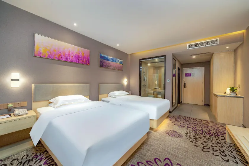 Jiutian Boutique Hotel - Image 1