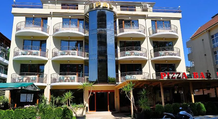 Hotel Opal - Image 1