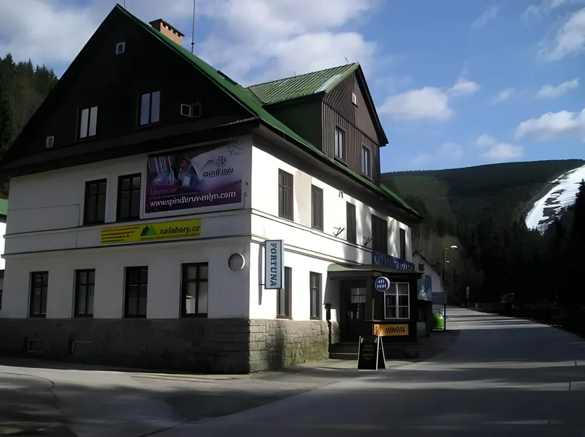 Hostel Fortuna - Image 1