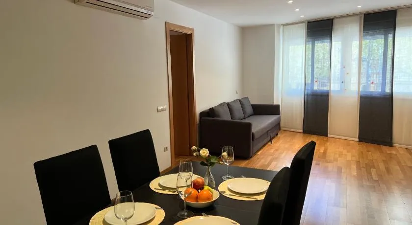 Bright apartment in Maragall - Image 1