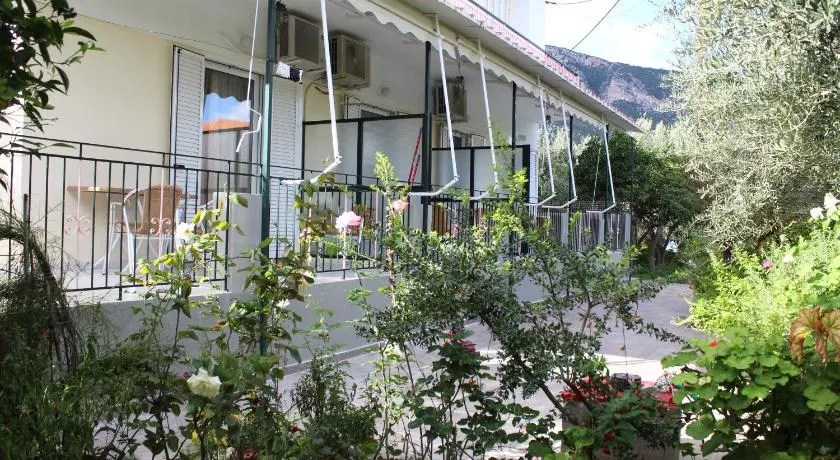 Rentoulia Apartments - Image 1