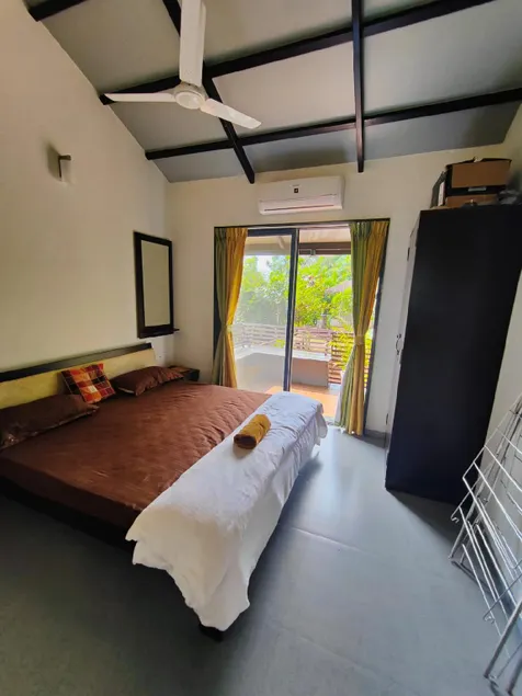 Green Hills Hideaway - Image 1