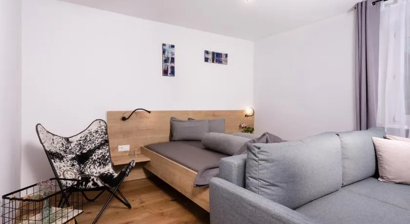 Apartment Macho - Image 1