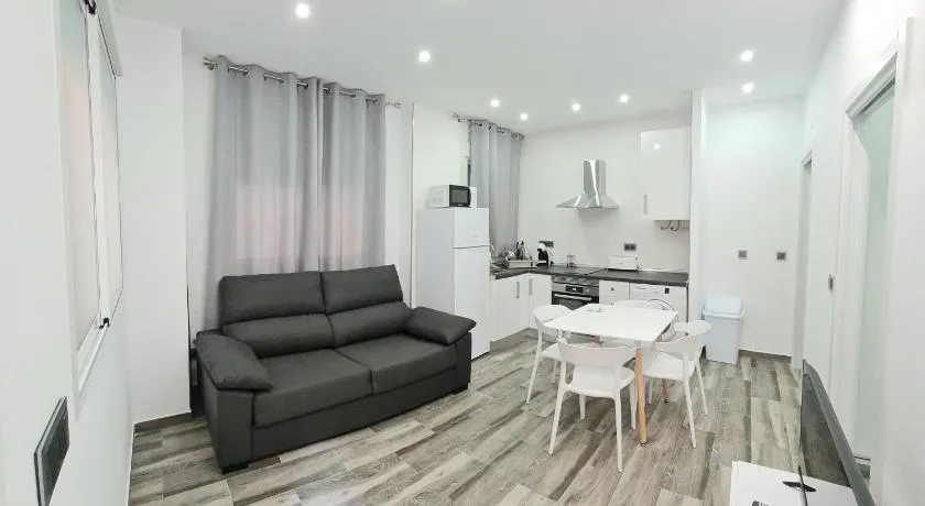 APARTAMENTOS DESAMPARADOS - Image 1