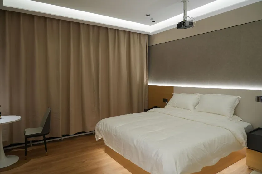 Wutong Esports Cinema Hotel (Lesong Plaza Branch) - Image 1