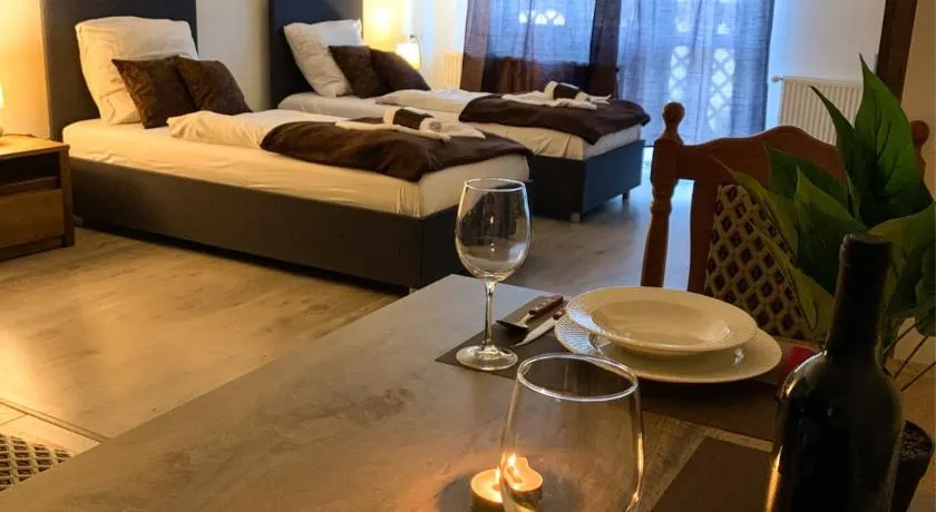 Aranykorona Apartmanház - Image 1