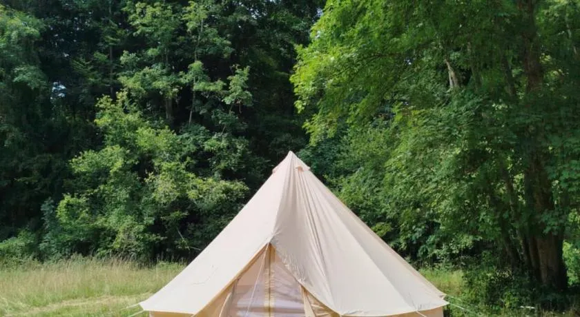 Chez Tombivouac - Image 1