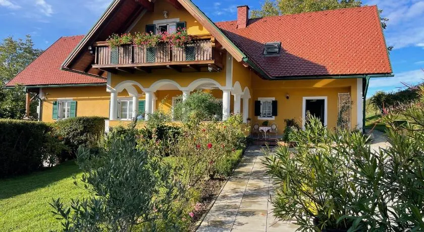 Weingut - Ferienhaus Sonja Rohrbacher - Image 1