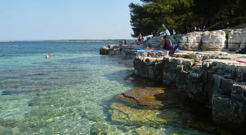 Happy Camp Mobile Homes in Brioni Sunny Camping - Image 1