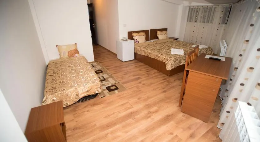 Hostel Ruxandra - Image 1