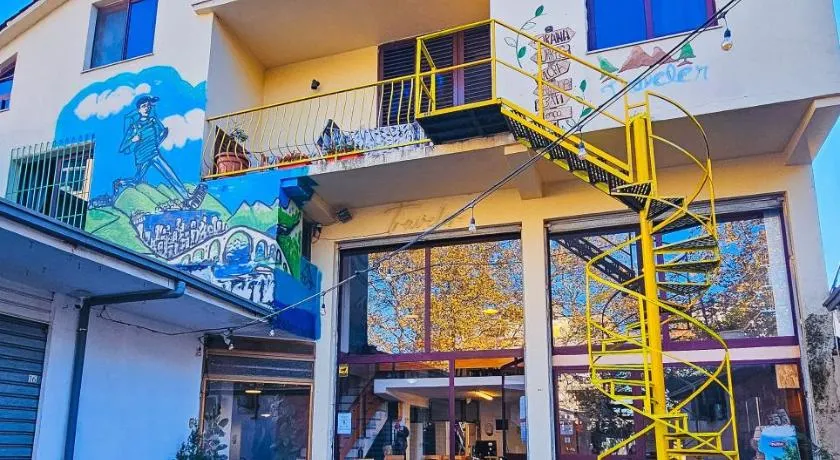 Traveler Hostel - Image 1