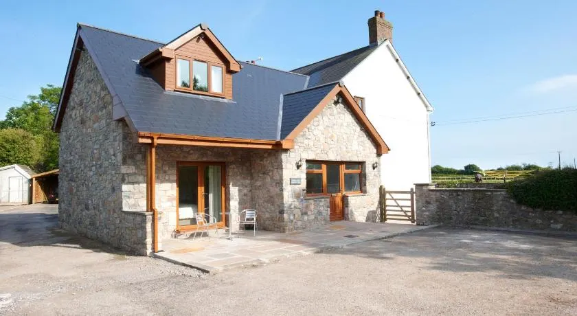 Ballas Farm Country Guest House - Image 1