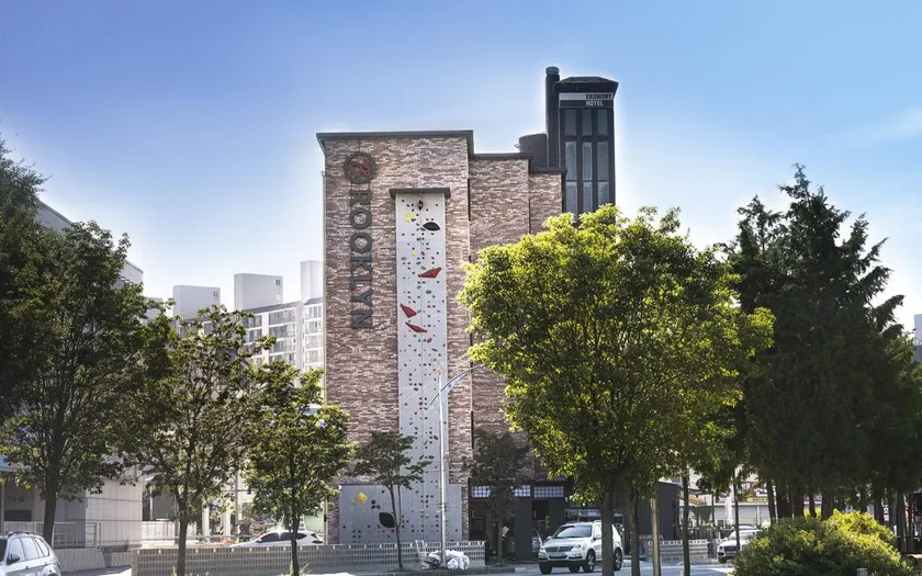 Sokcho Brooklyn Hotel - Image 1