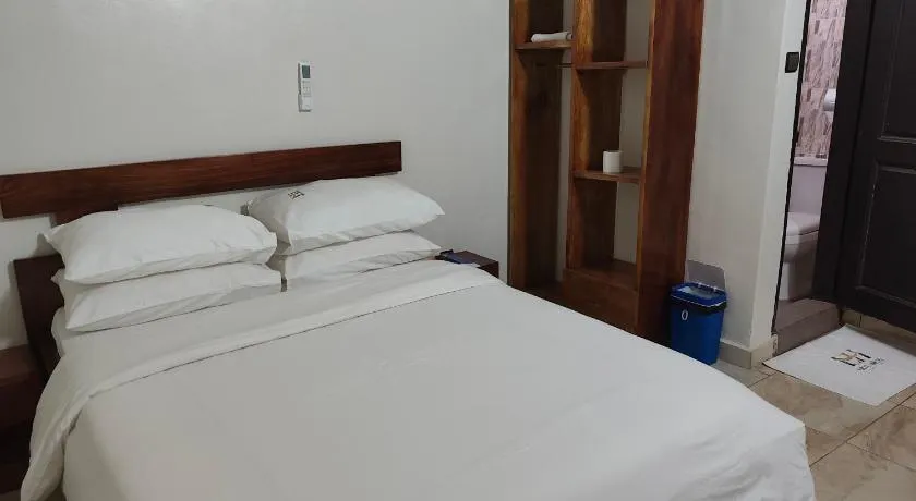 ERYL Hôtel - Image 1