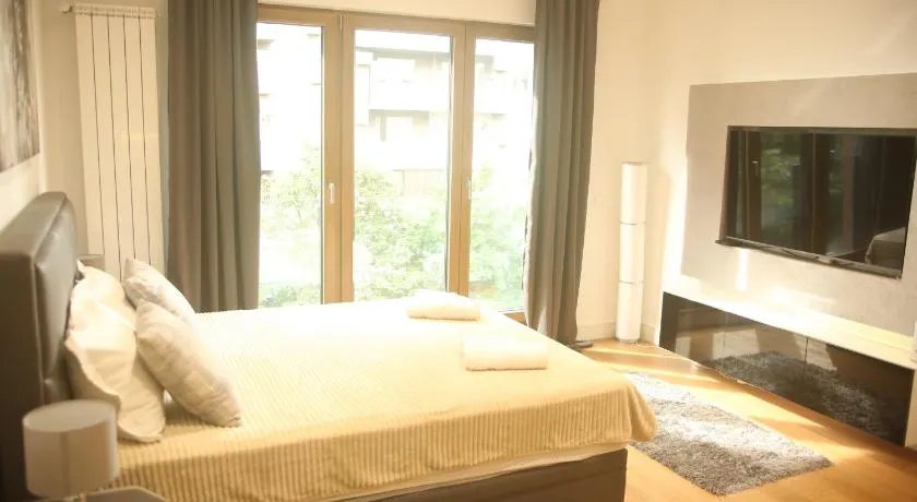 Natalie's Condo - Image 1