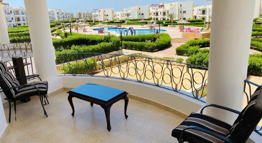 Chalet 5s Golden beach 1Families only - Image 1