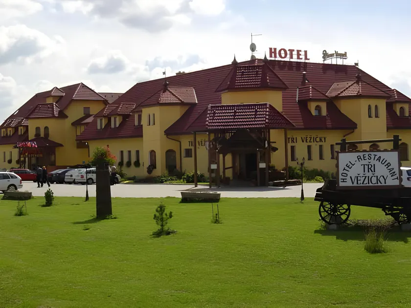 Hotel Tři Věžičky - Image 1