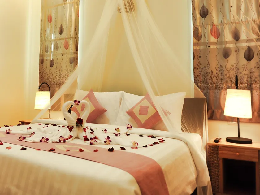 Relax Inn Boutique - Image 1