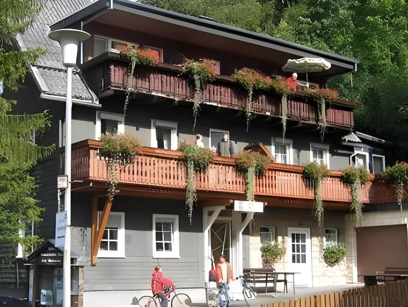 Hotel Sauerländer Hof - Image 1