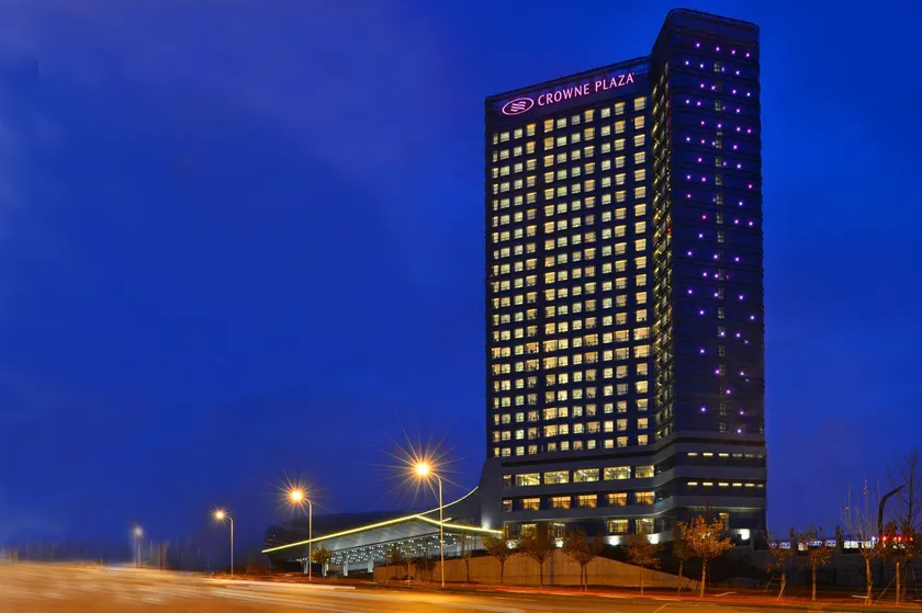 Crowne Plaza Dalian Sports Center by IHG - Image 1