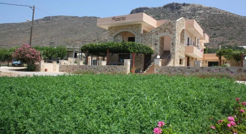 Romantica Apartments - Image 1