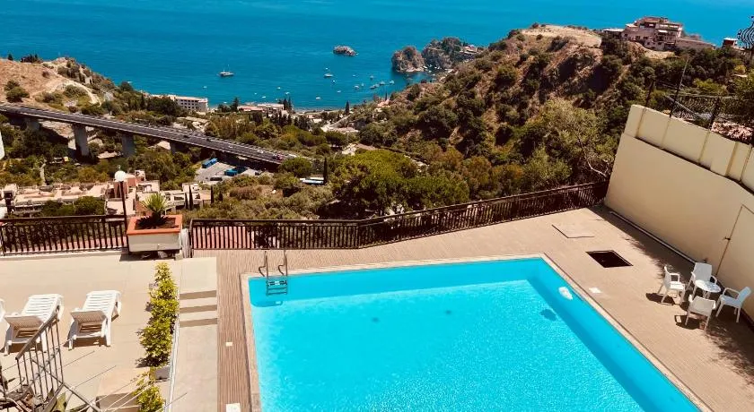Little Paradise - Image 1