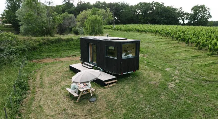 Château Couronneau - Parcel Tiny House - Tiny House au coeur d'un domaine viticole Bordelais MAE-2403 - Image 1