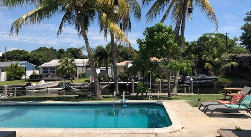 Modern Spanish Villa- Pool- By River-Tropical !!! - Image 1