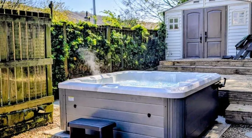 Finlay's Holmfirth - Apartment with Hot Tub - Image 1