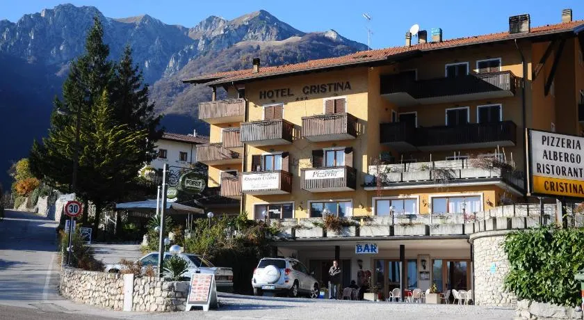 Hotel Cristina - Image 1