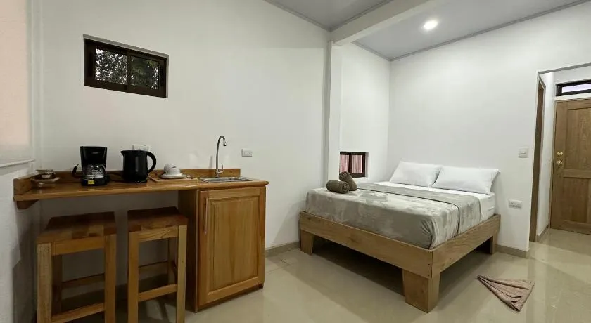 Tuanis Guest House - Image 1