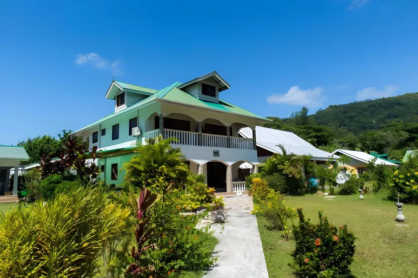 Linsen Self Catering Apartments - Image 1