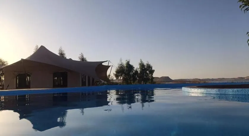 moon retreat - Image 1