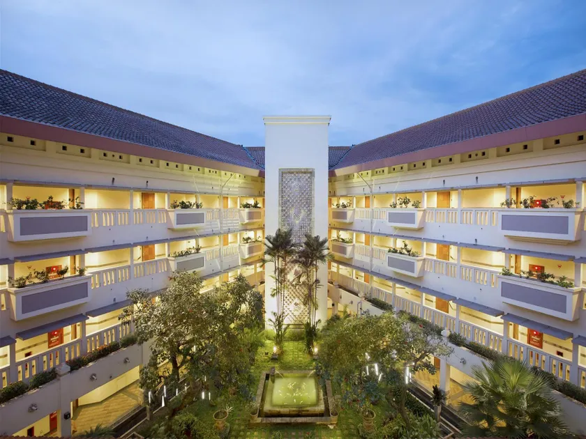 Puri KIIC Golf View Hotel - Image 1