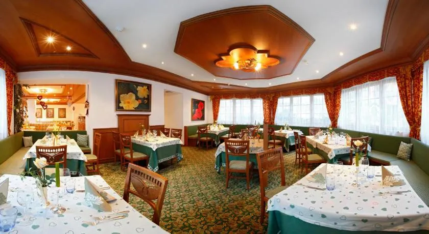 Hotel Corona Krone - Image 1