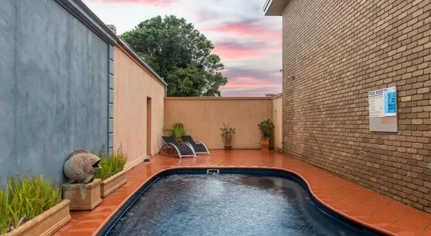 Arlingtons Holiday Accommodation - Image 1