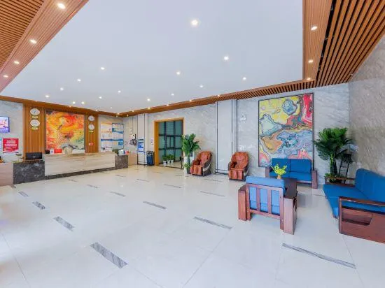 Mayflower Hotel (Binjiang Ecological Park Ji'an Railway Station) - Image 1