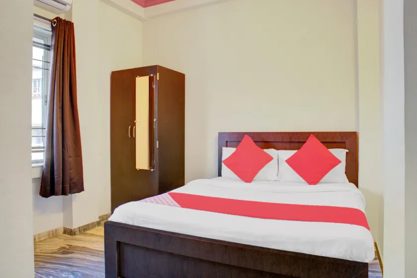 OYO 13809 Hotel Siddhant - Image 1