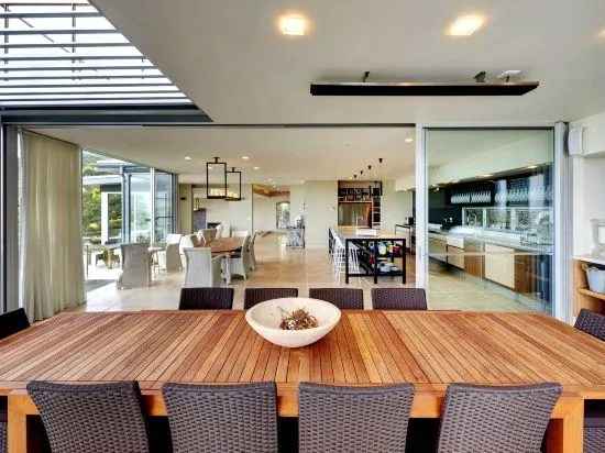 Killcare Beach House - Image 1