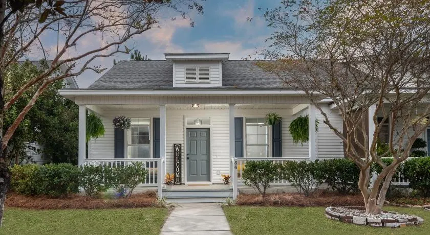 Encanto of the Lowcountry in Old Town Bluffton - Image 1