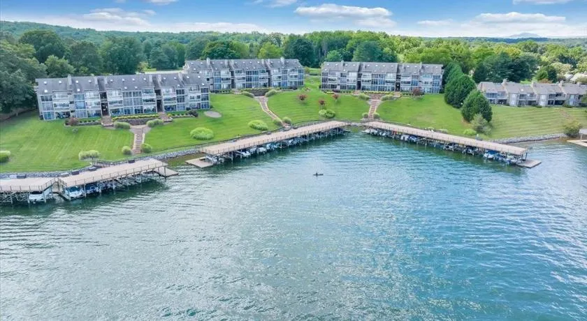 Lake Vibes - Pet Friendly Lakefront Condo! - Image 1