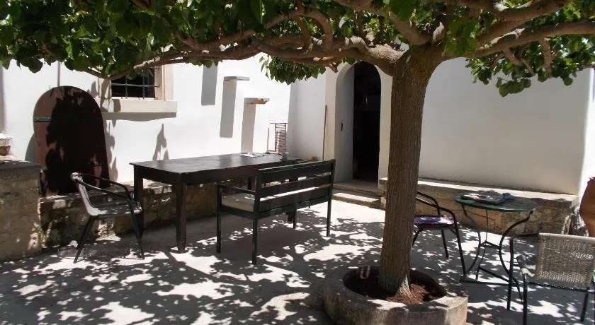 xenios Z rustic rural cottage - Image 1