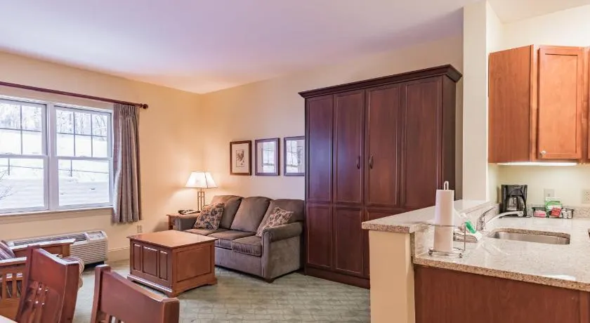 Slopeside Ski-In/Ski-Out ; HotTub ; 2 Room 2 Bath - Image 1