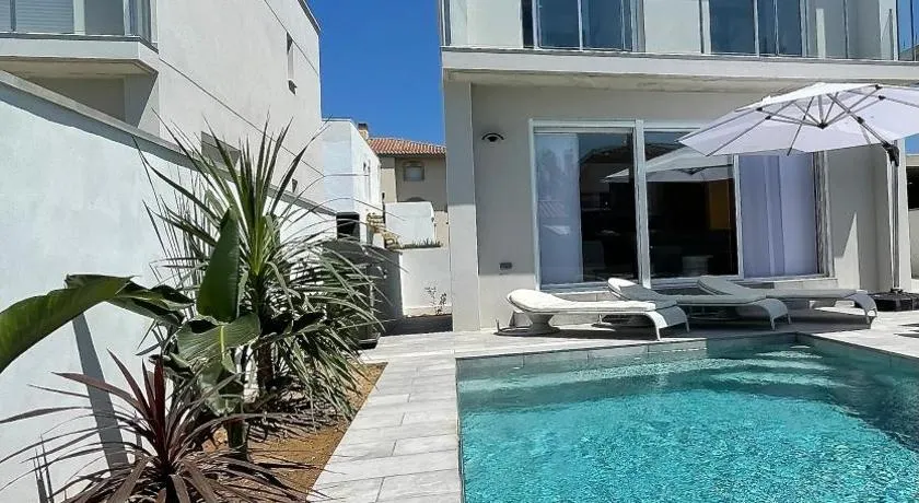 Belle villa contemporaine piscine privée - Image 1