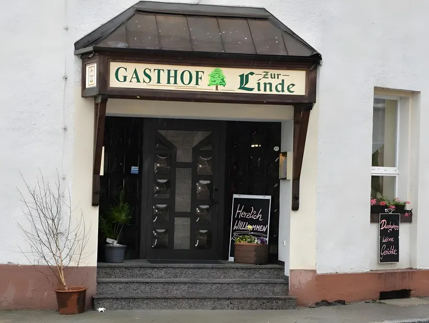Gasthof & Hotel Zur Linde - Image 1