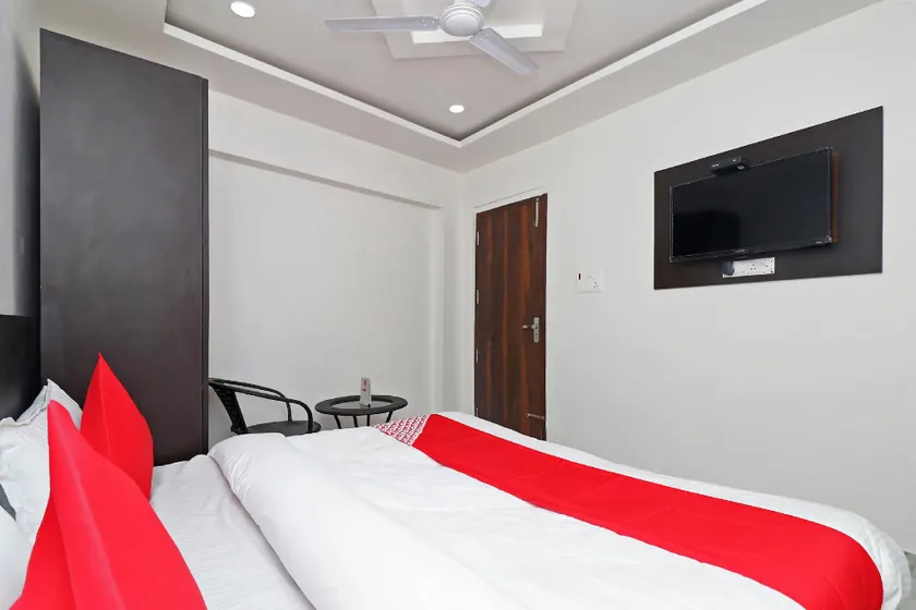 Super Hotel O R.c. Residency - Image 1