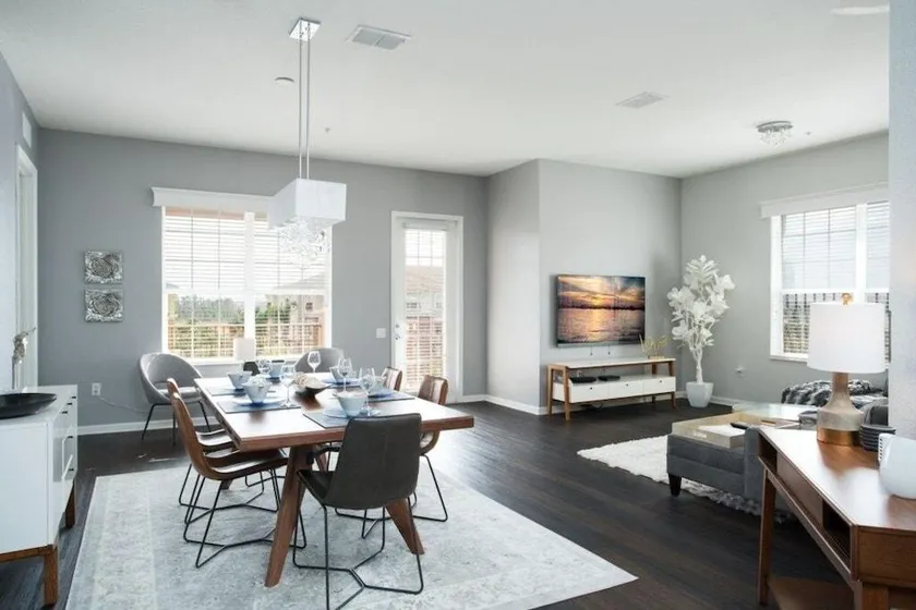 Penthouse Next To Convention Center & Universal 3 Bedroom Condo by RedAwning - Image 1
