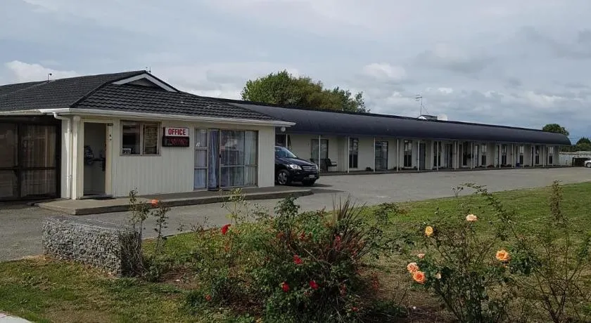 castletown motel - Image 1
