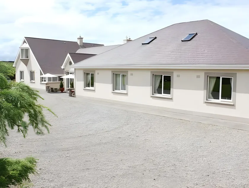 Ardilaun Guesthouse Self Catering - Image 1