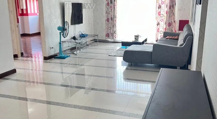 Supalai Park Srinakarin Penthouse - Image 1